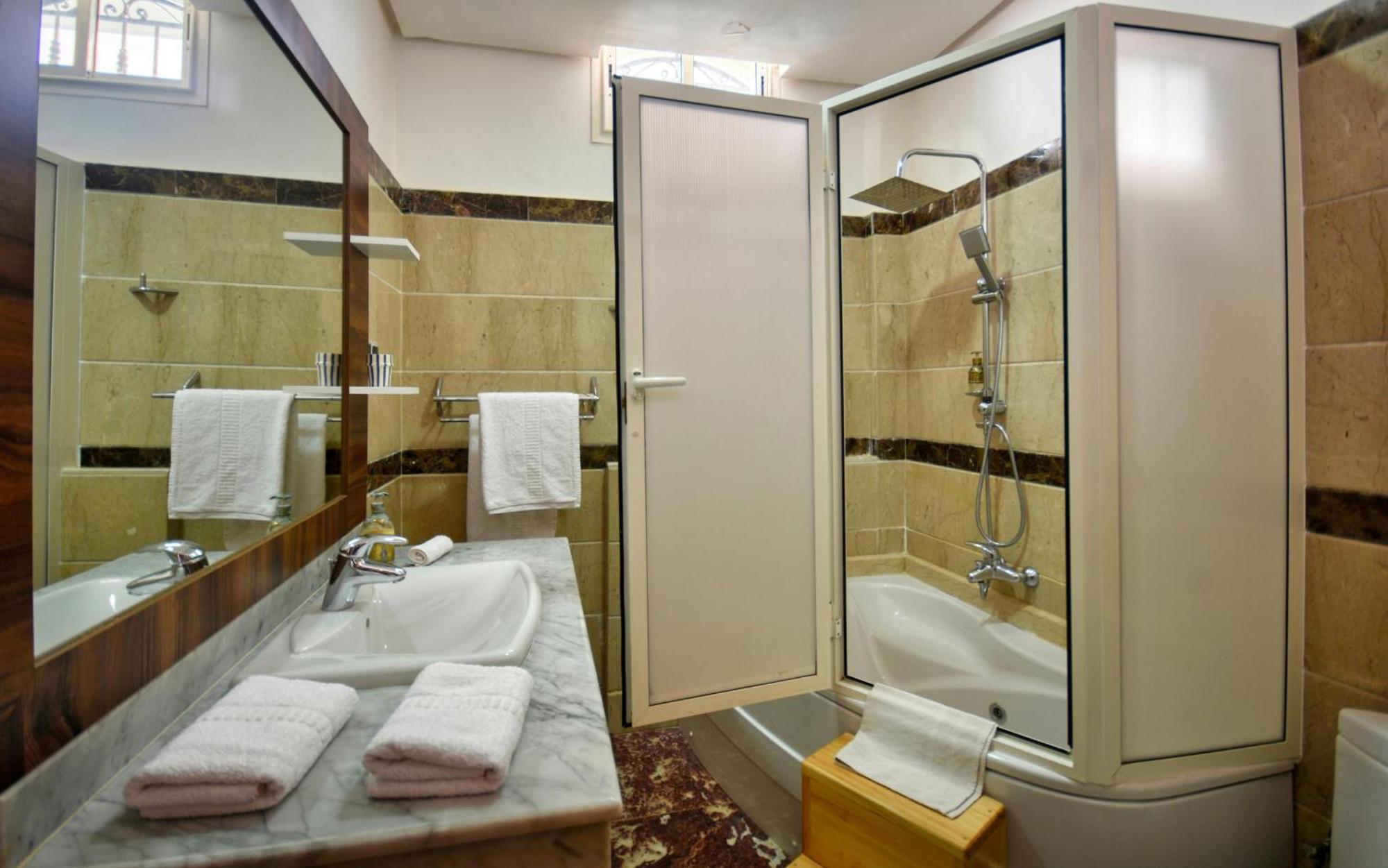 Blue Wave Lodge Agadir n'Ait Sa Quarto foto