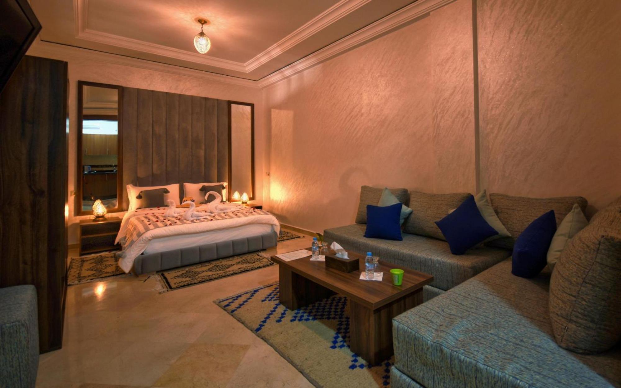 Blue Wave Lodge Agadir n'Ait Sa Quarto foto